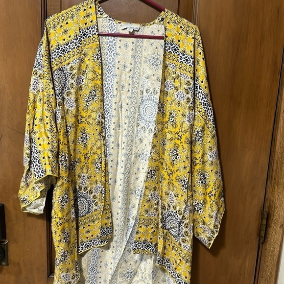 Allison Joy Tops - Allison Joy EVEREVE wrap kimono M/L